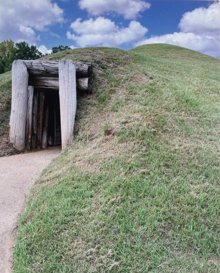 Britteny Cuevas, Earth Lodge at Ocmulgee Mounds, 2023