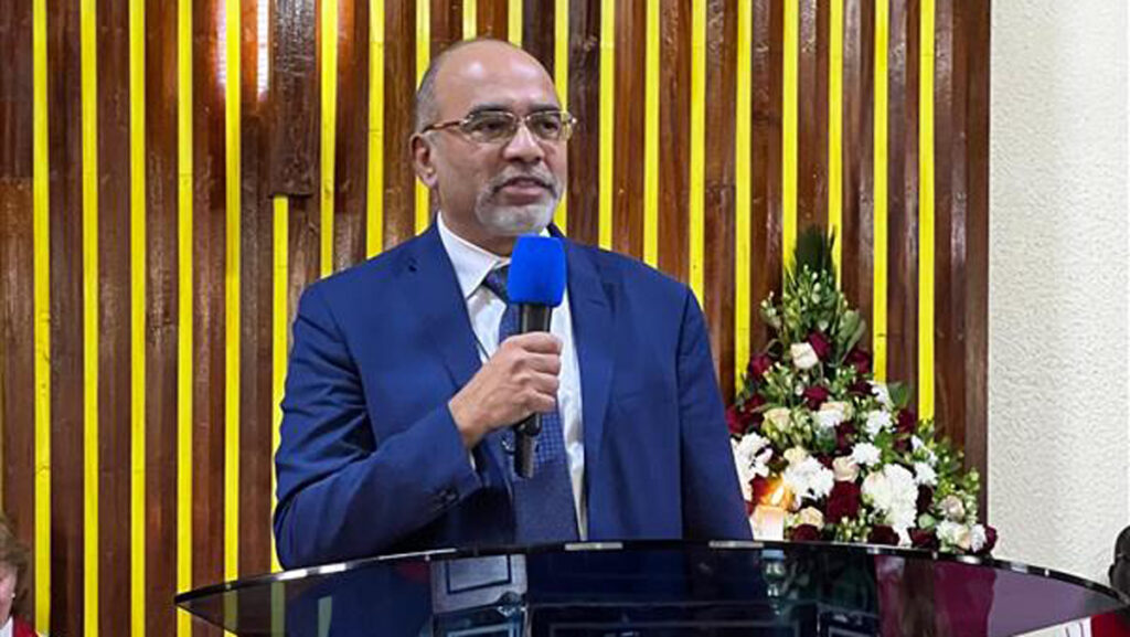 Roland Fernandes at the commissioning